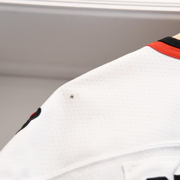 Chris Chelios Blackhawks *Authentic* Nike Home Jersey size 44 Made in Canada MIC - Picture 11 of 16